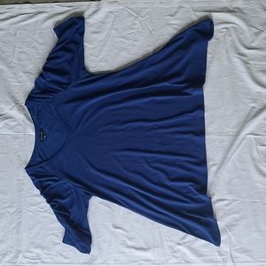 Blue short sleeve ruched sleeves v-neck verve ami brand. Medium